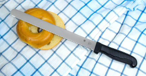 2011 Spyderco Кухонный нож для хлебаBread Knife - K01SBK фото 5 2011 Spyderco Кухонный нож для хлебаBread Knife - K01SBK фото 5